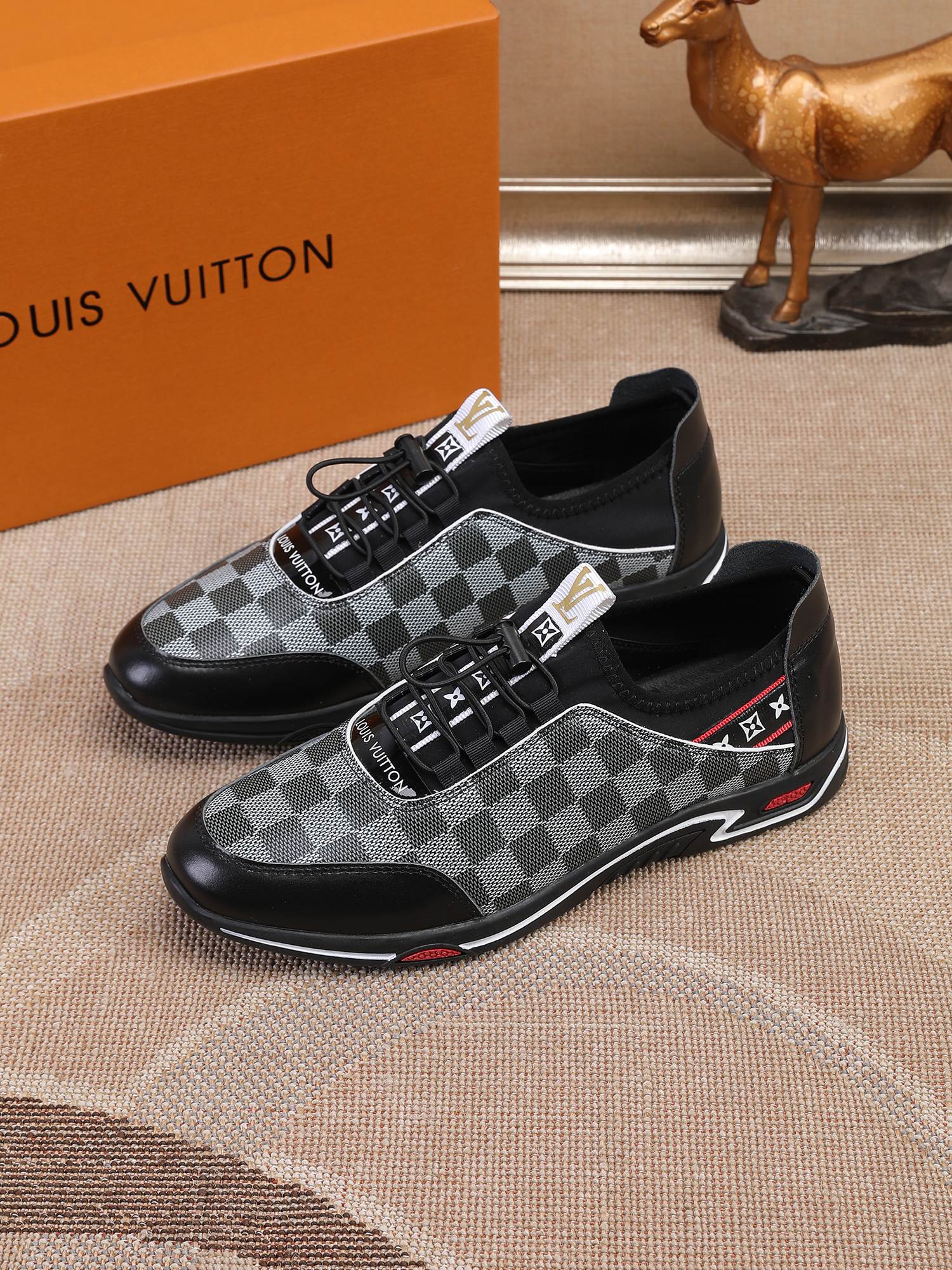 LOUIS VUITTON LV Sneakers men's shoes