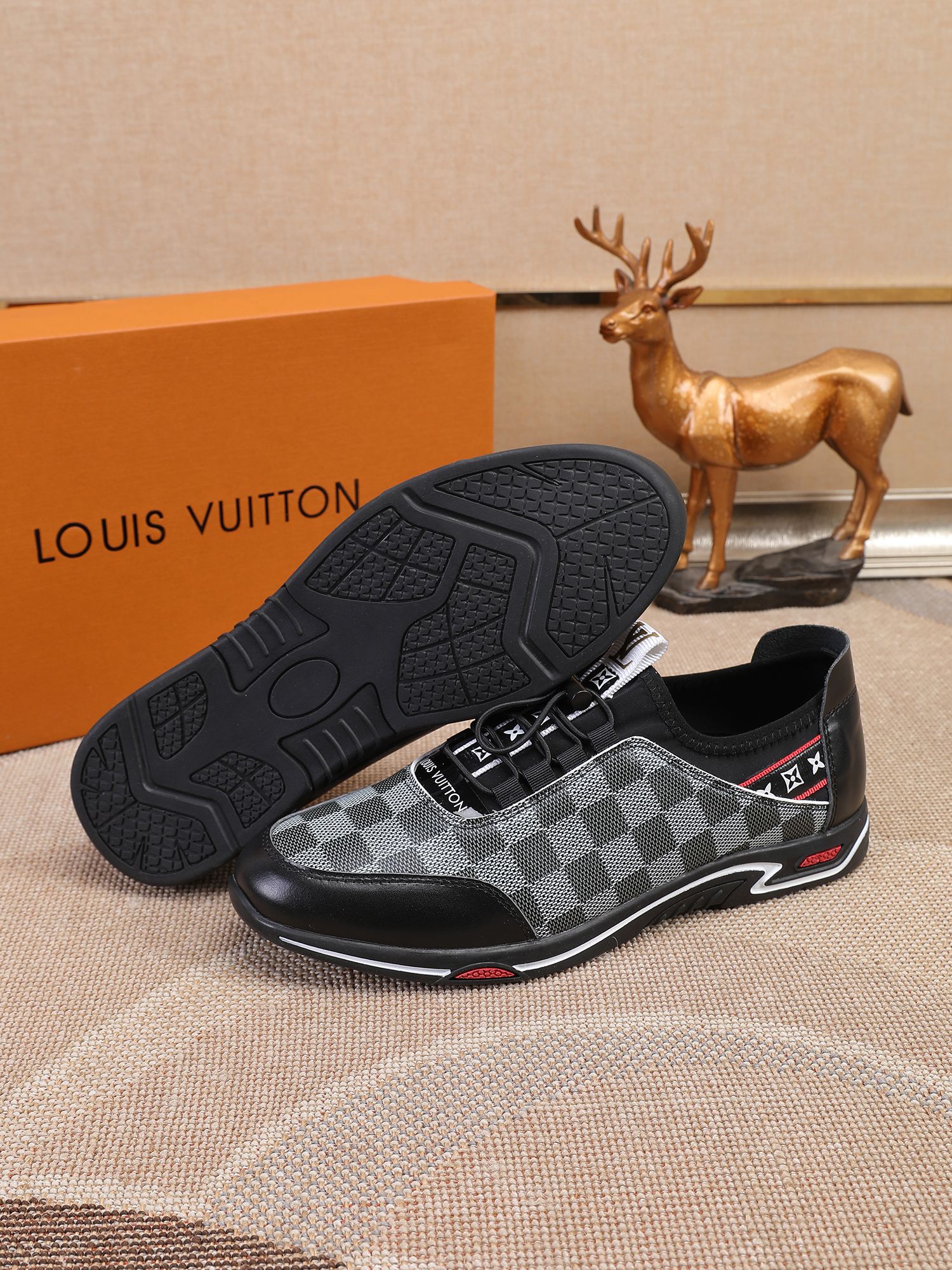 LOUIS VUITTON LV Sneakers men's shoes