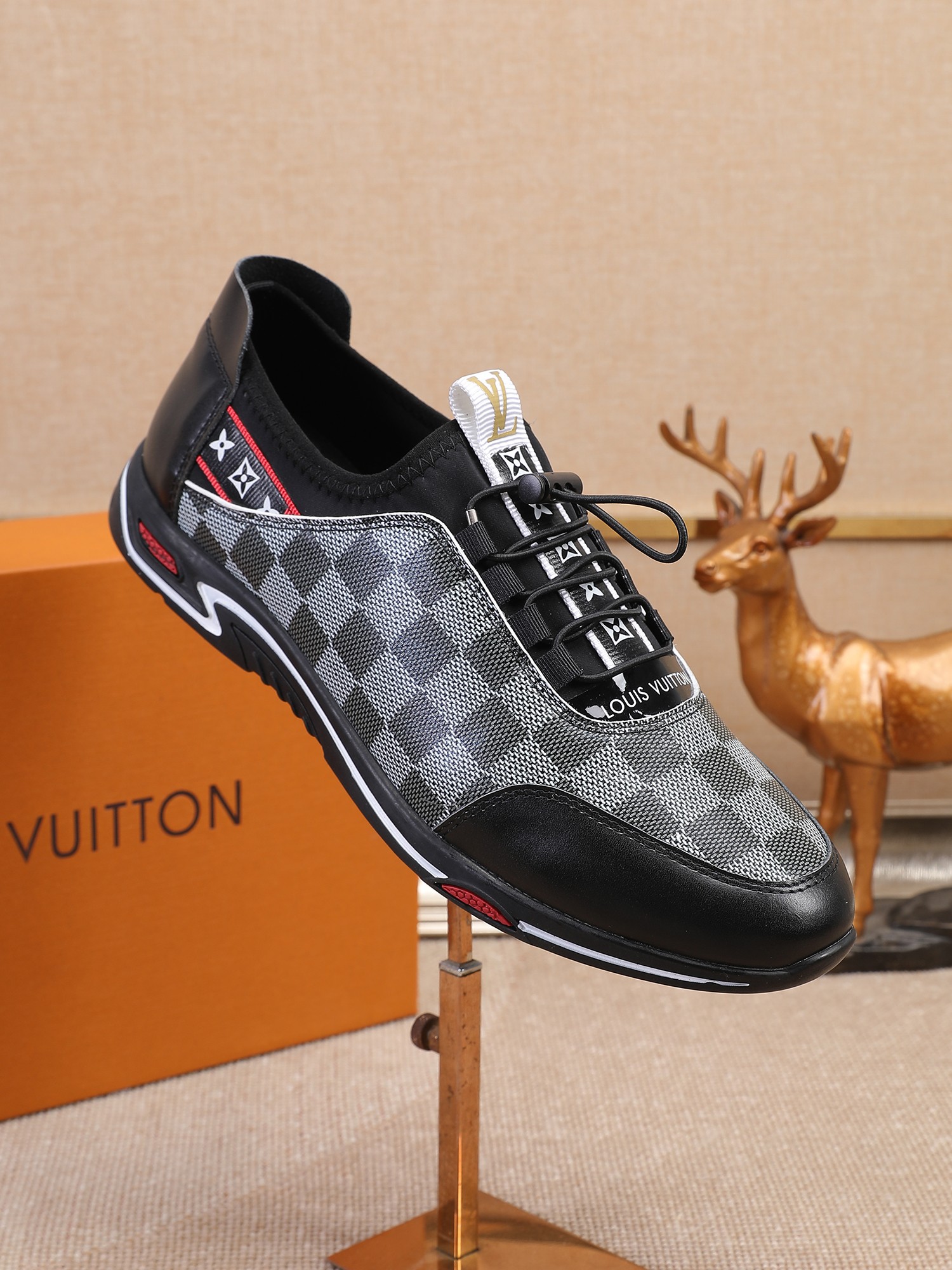 LOUIS VUITTON LV Sneakers men's shoes