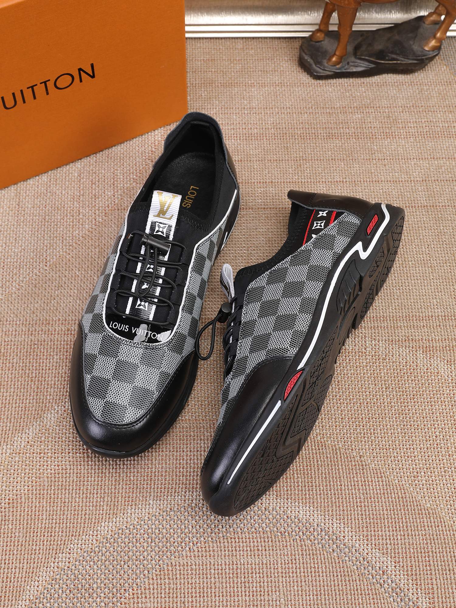 LOUIS VUITTON LV Sneakers men's shoes