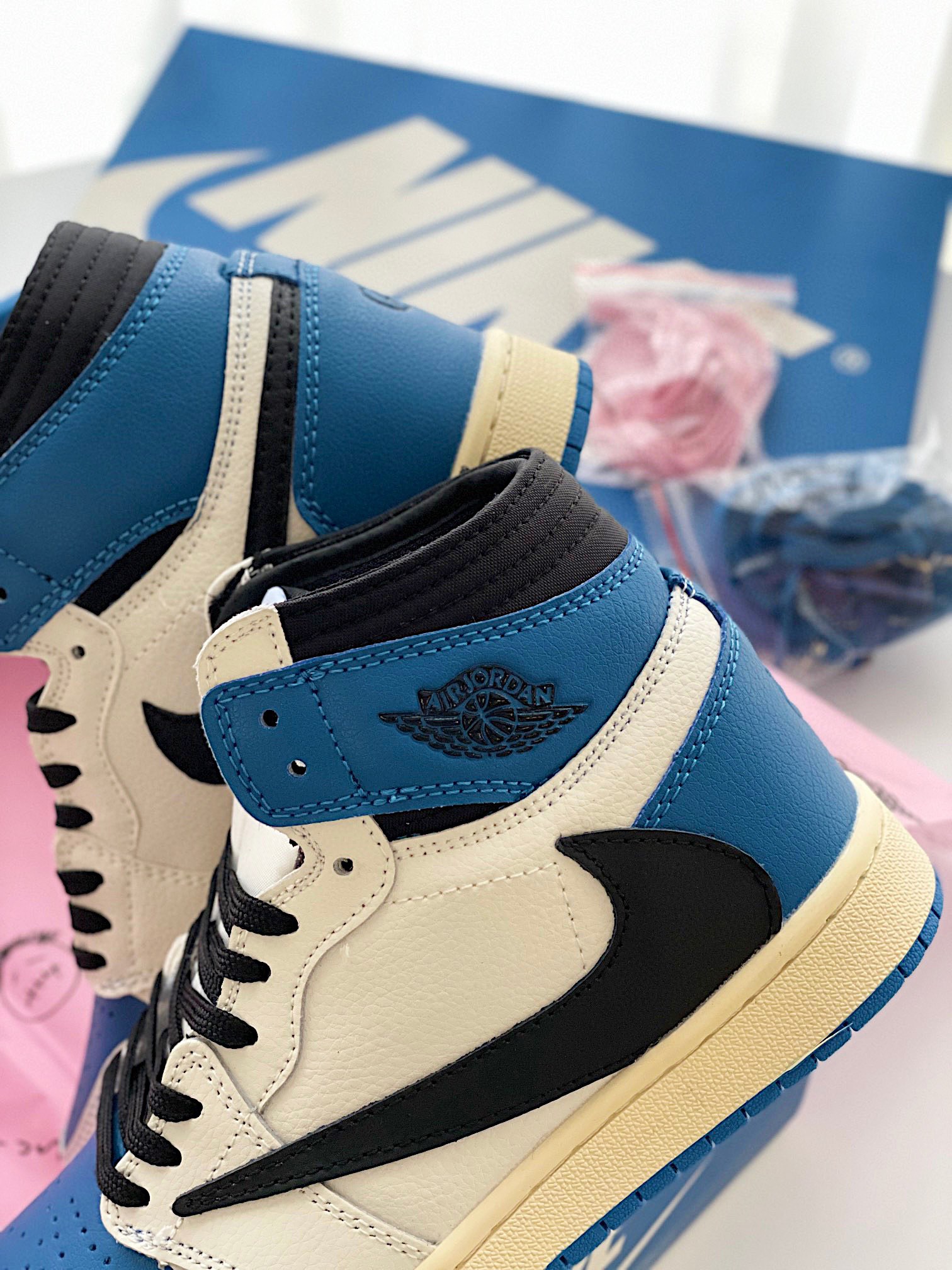 NIKE Three-party co-branded TS barbed children's shoes