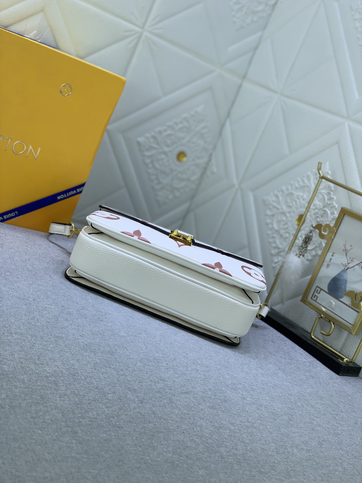 Louis Vuitton LV crossbody shoulder bag