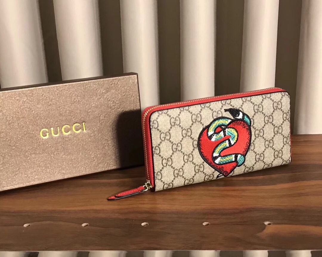 Gucci purse Cypress and heart embroidered appliqué collection single zipper