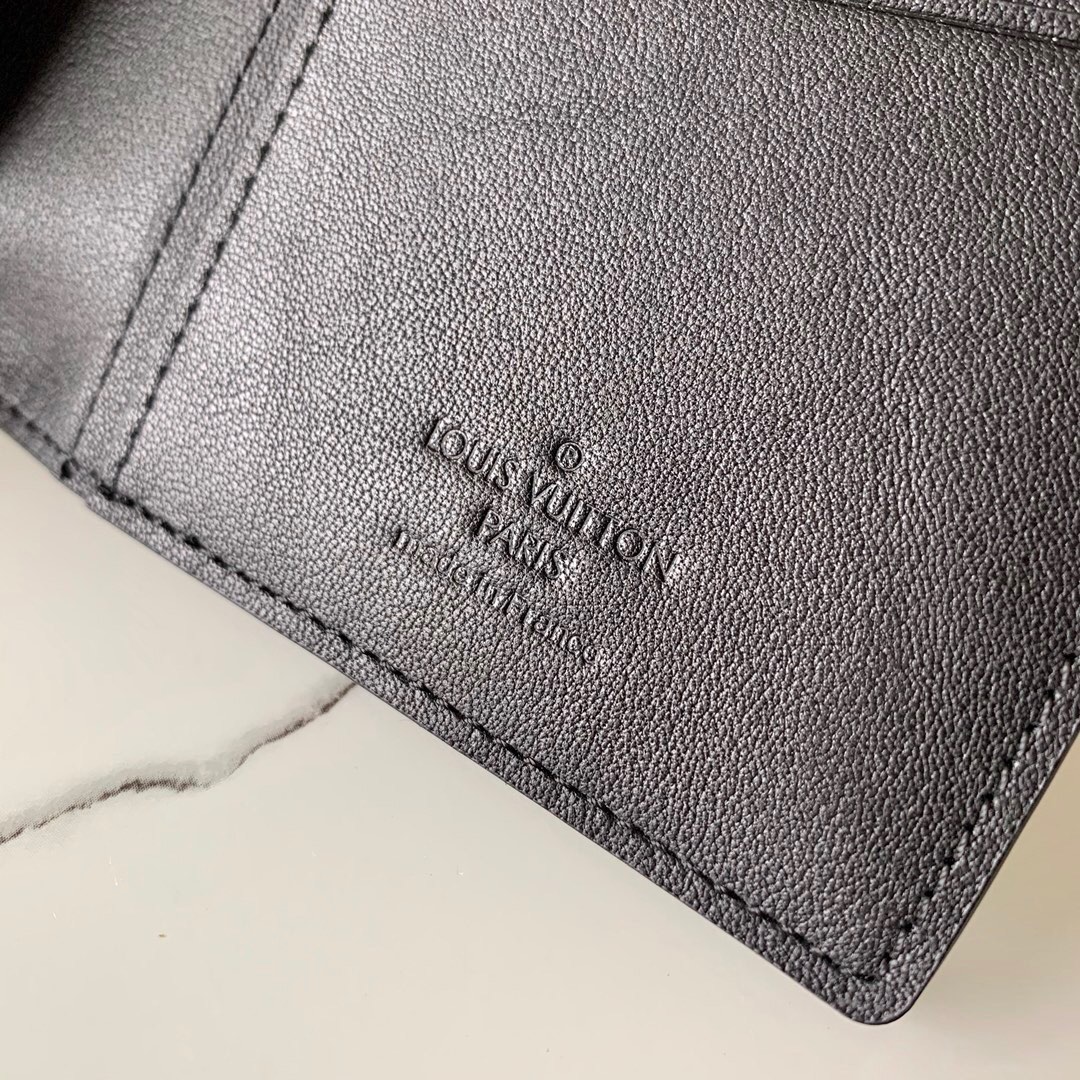 LOUIS VUITTON LV card holder