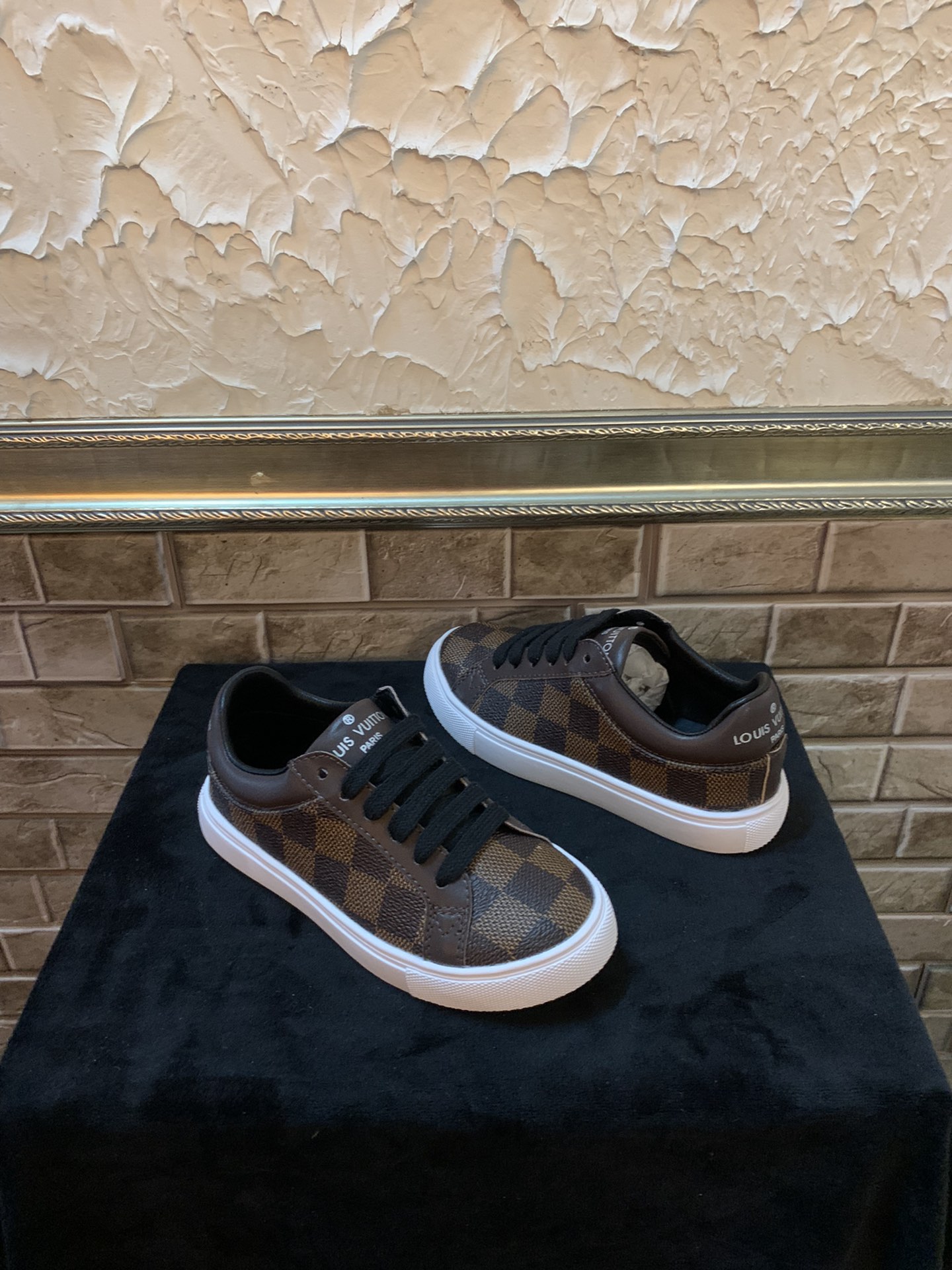 Louis Vuitton LV children's shoes