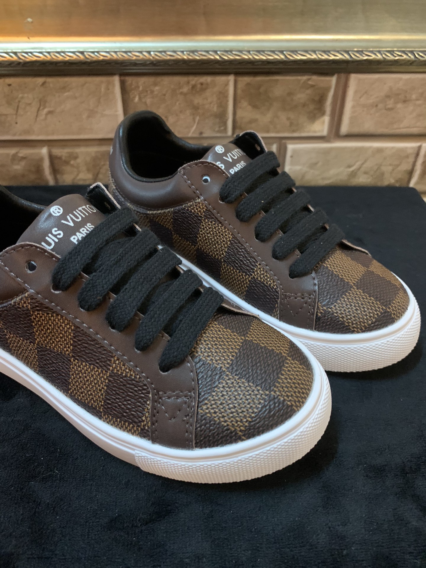 Louis Vuitton LV children's shoes