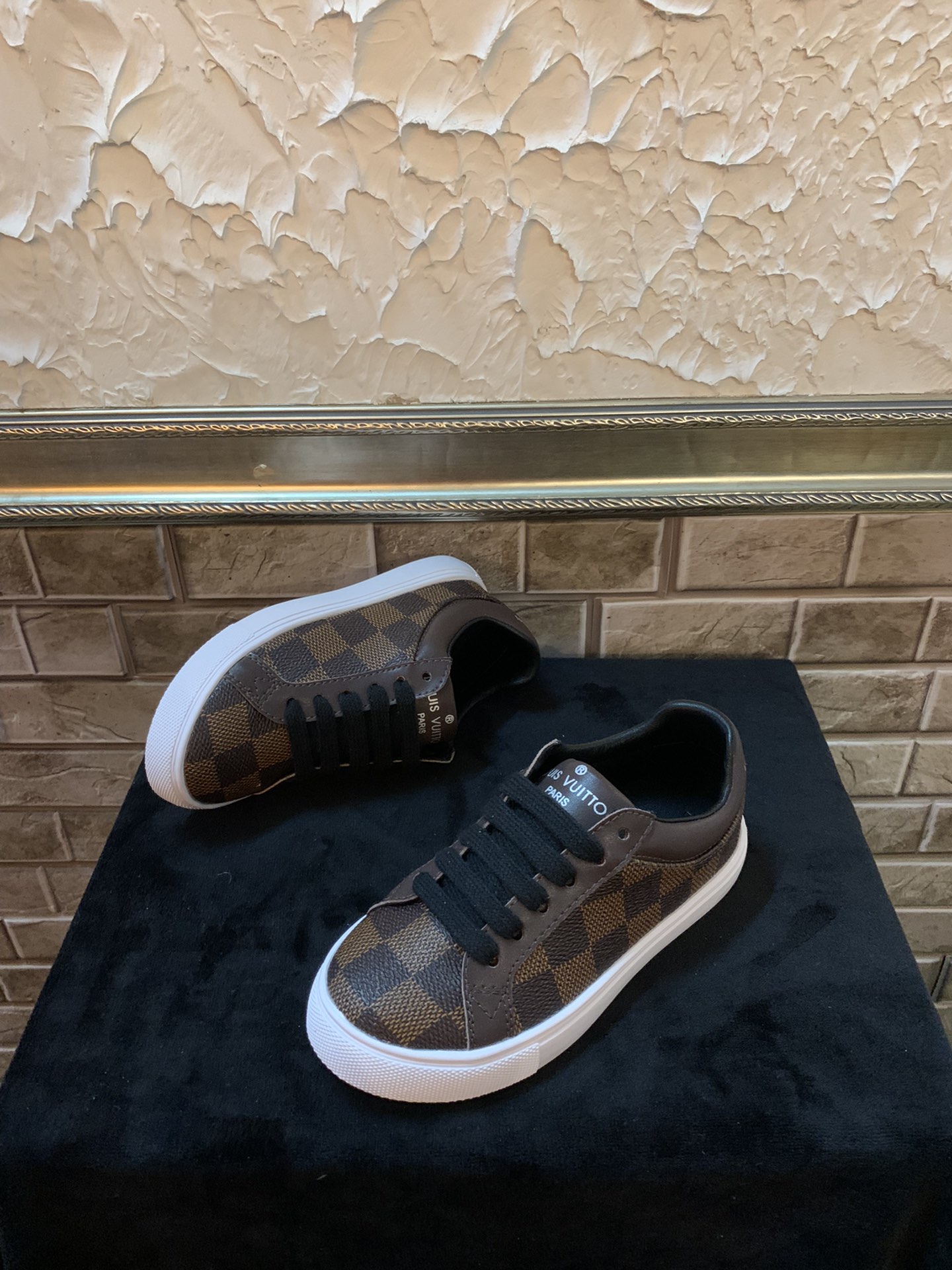 Louis Vuitton LV children's shoes