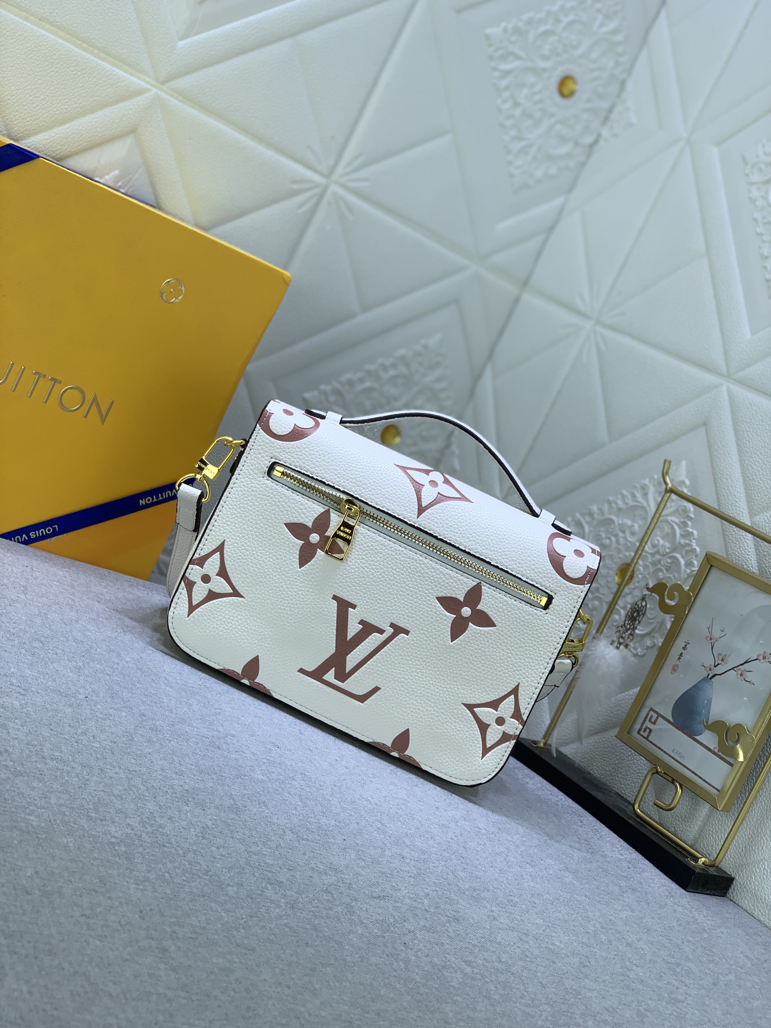 Louis Vuitton LV crossbody shoulder bag