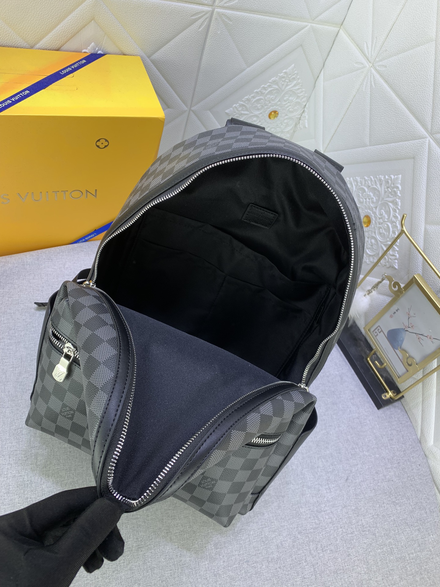 Louis Vuitton LV DISCOVERY backpack