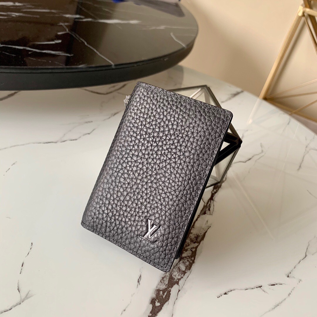 LOUIS VUITTON LV card holder
