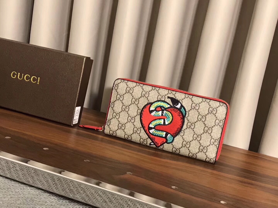 Gucci purse Cypress and heart embroidered appliqué collection single zipper