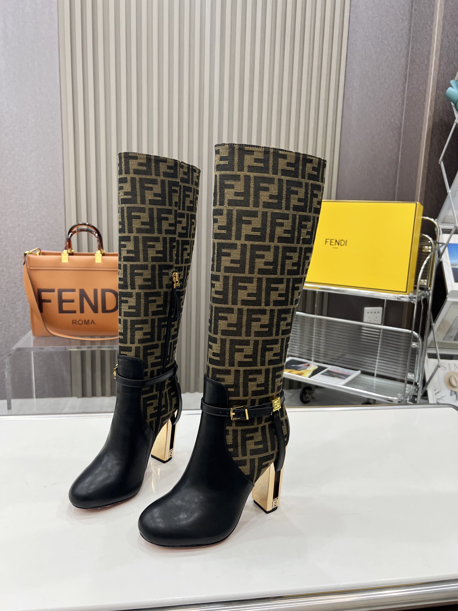 FENDI Delfina round-toe boots