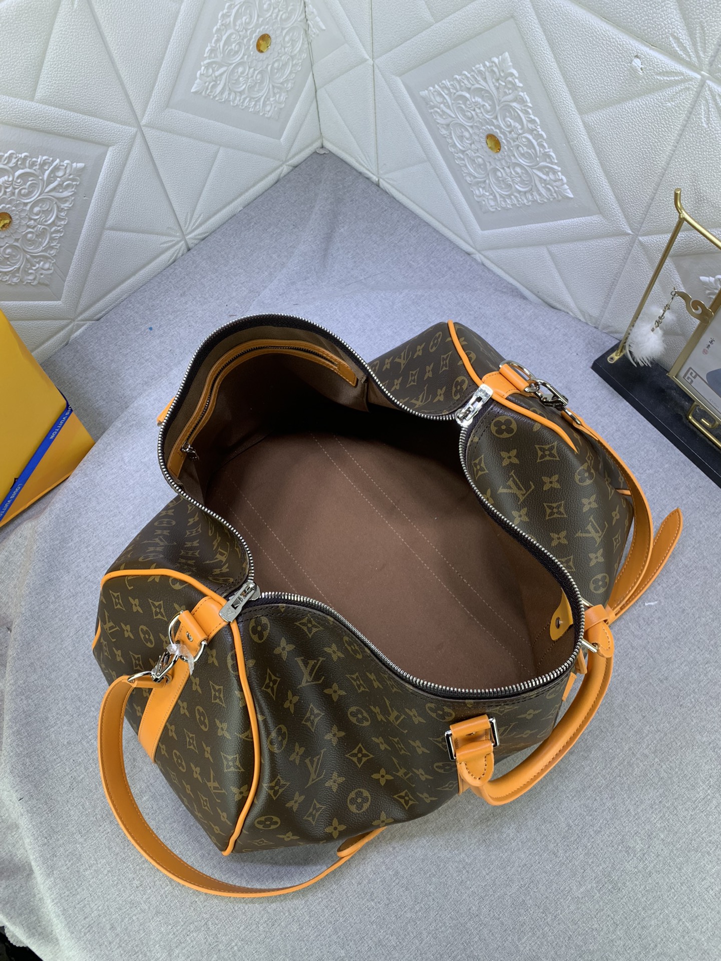 LOUIS VUITTON LV KEEPALL BANDOULIÈRE 50 TRAVEL BAG