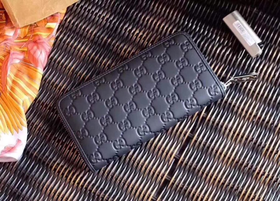 Gucci wallet tote