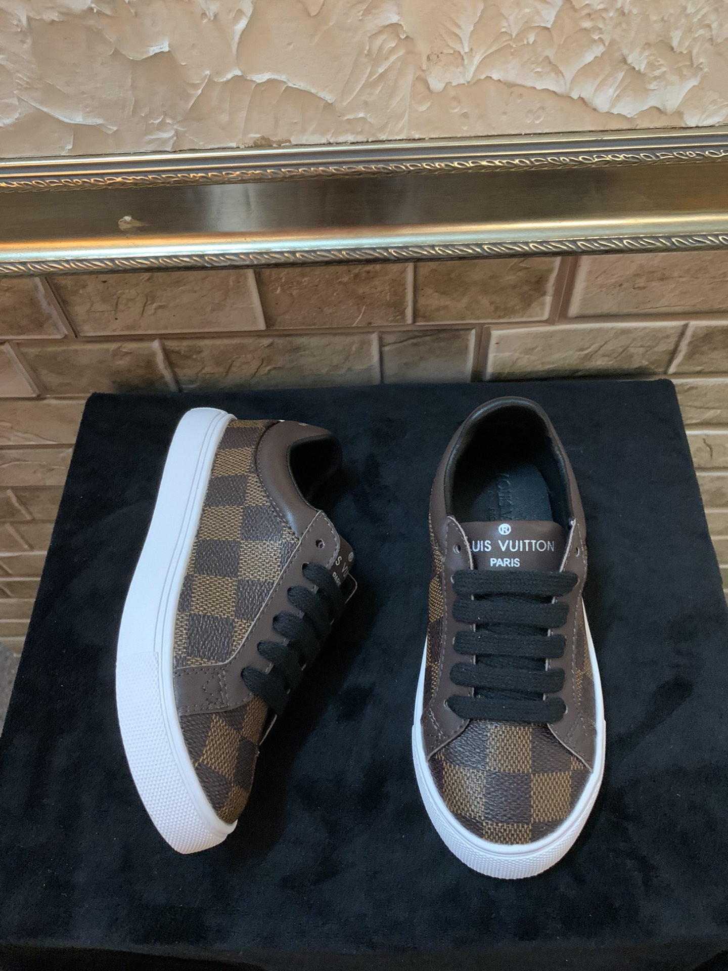 Louis Vuitton LV children's shoes
