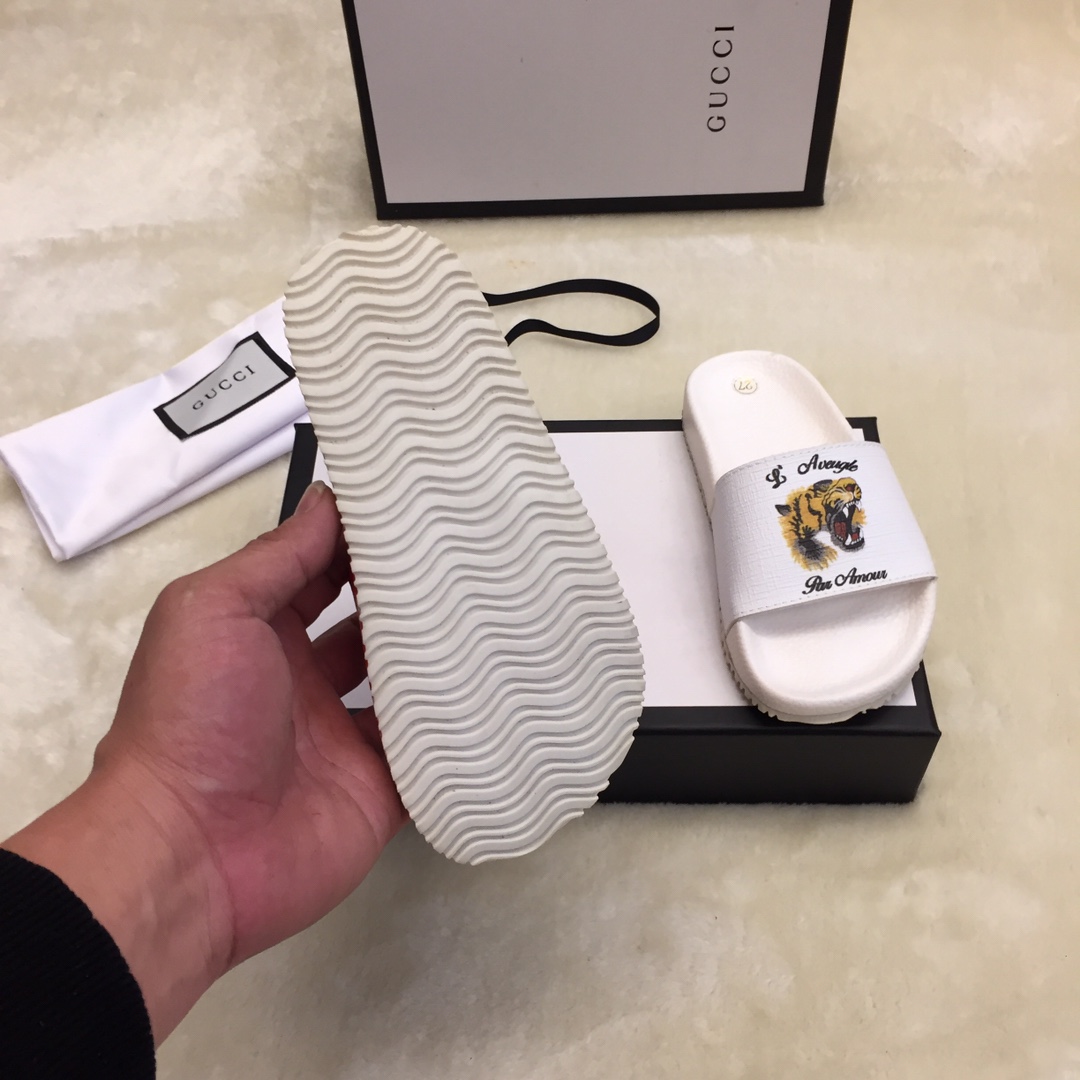 Gucci children's slippers