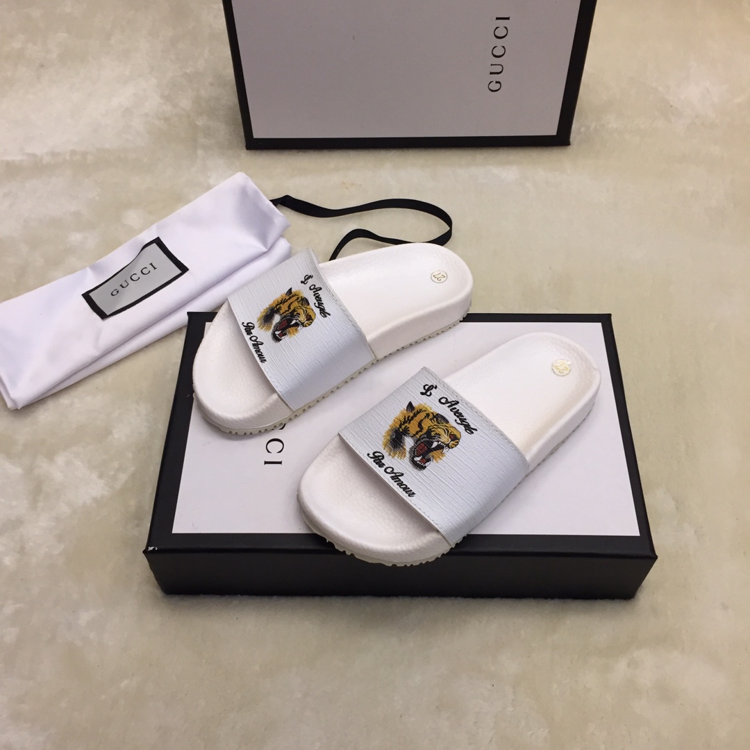 Gucci children's slippers