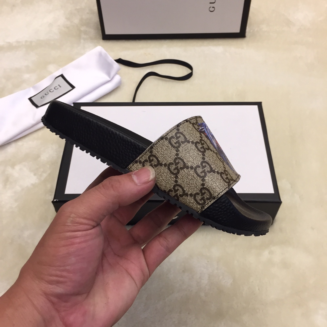 Gucci children's slippers