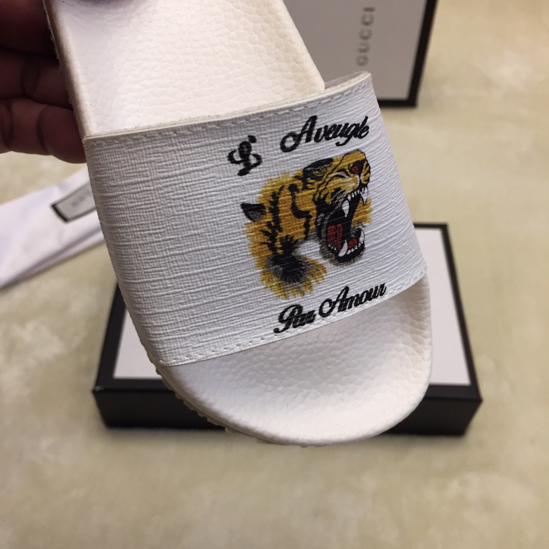 Gucci children's slippers