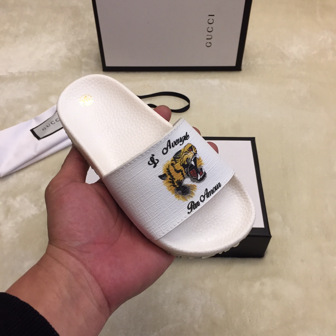 Gucci children's slippers