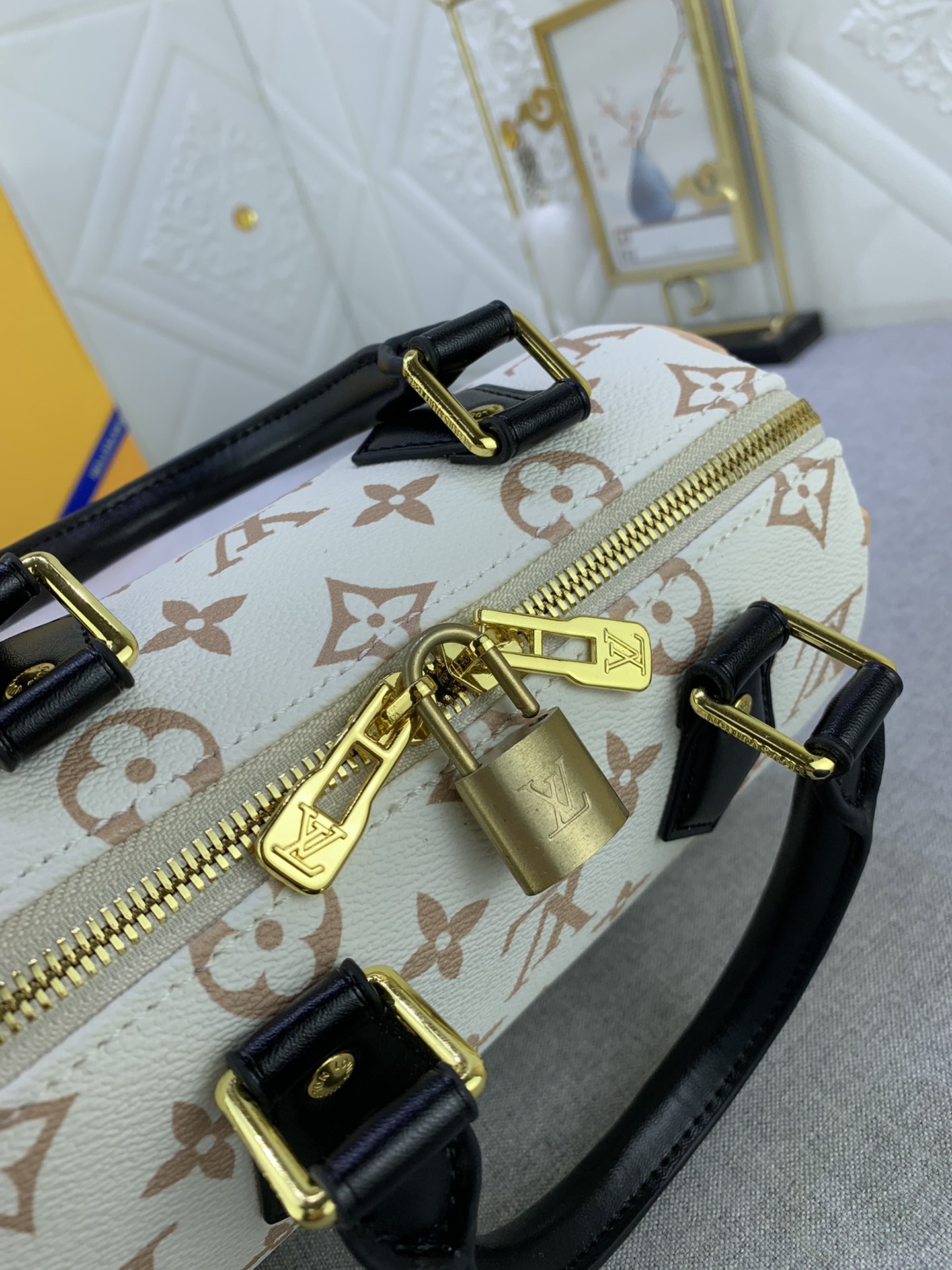 LOUIS VUITTON LV SPEEDY BANDOULIÈRE 20 BAG