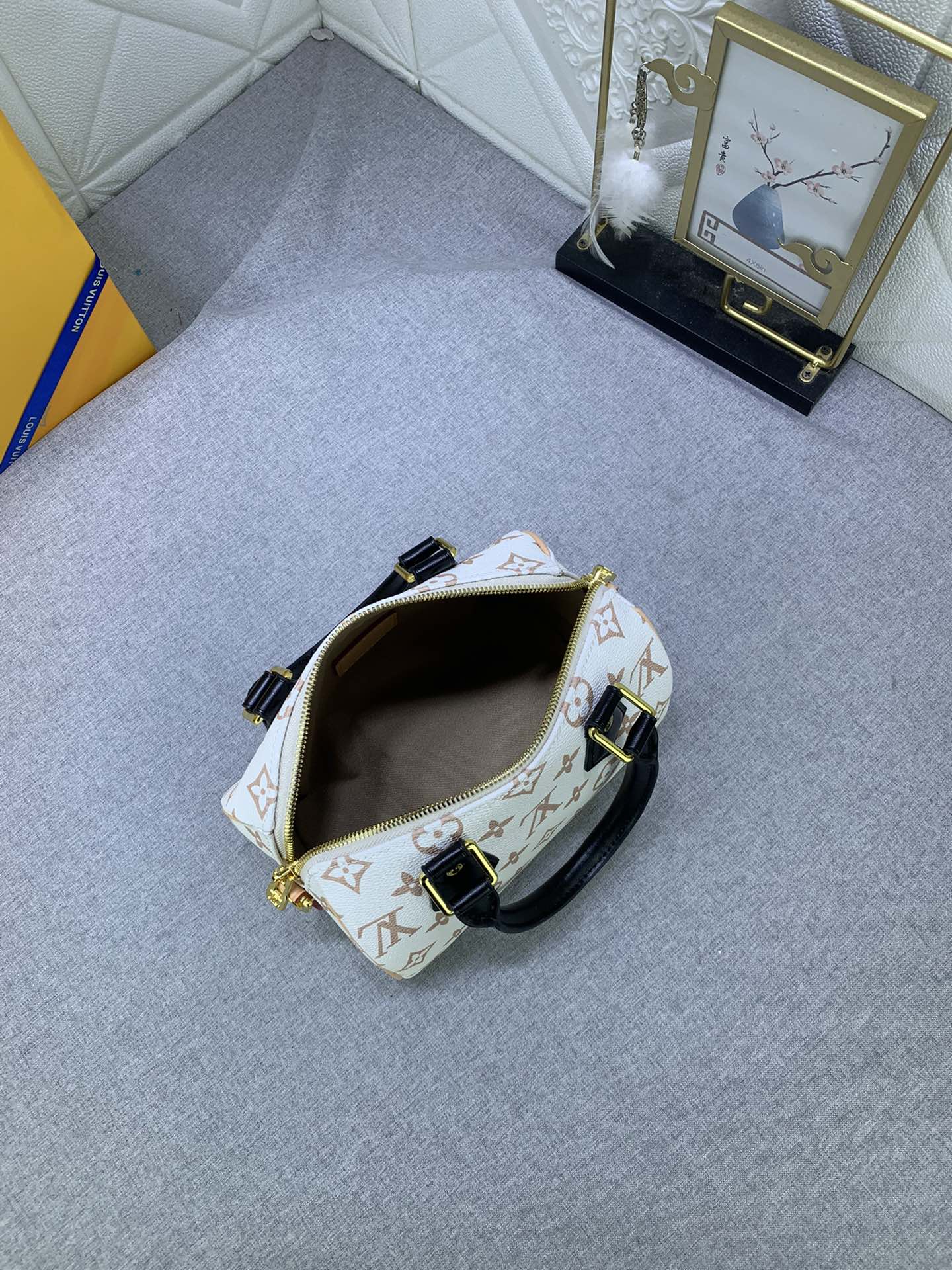 LOUIS VUITTON LV SPEEDY BANDOULIÈRE 20 BAG