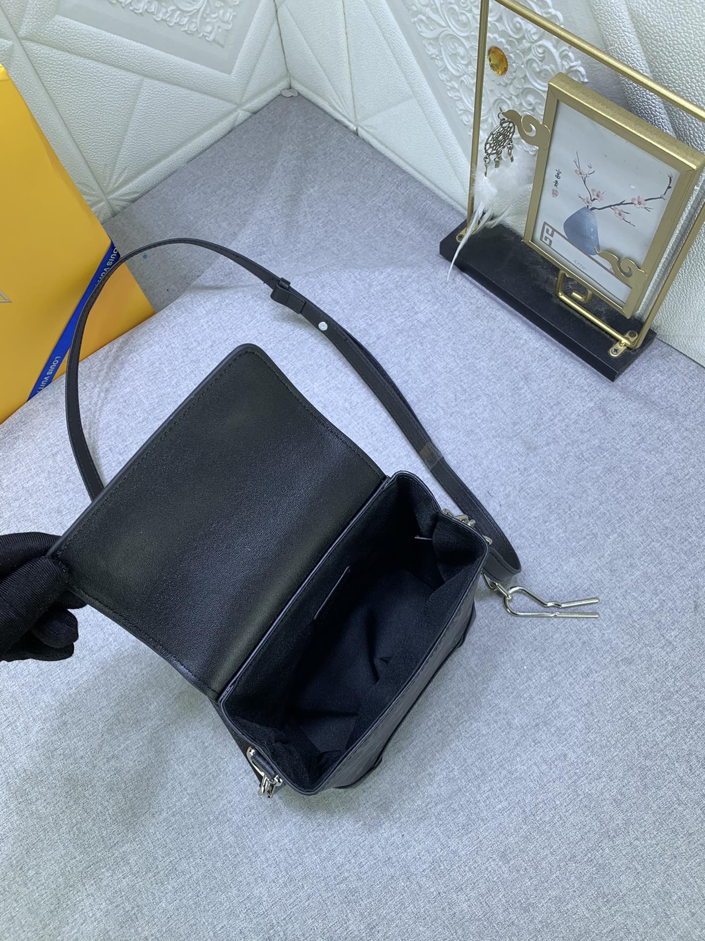 Louis Vuitton LV Northhammer bags