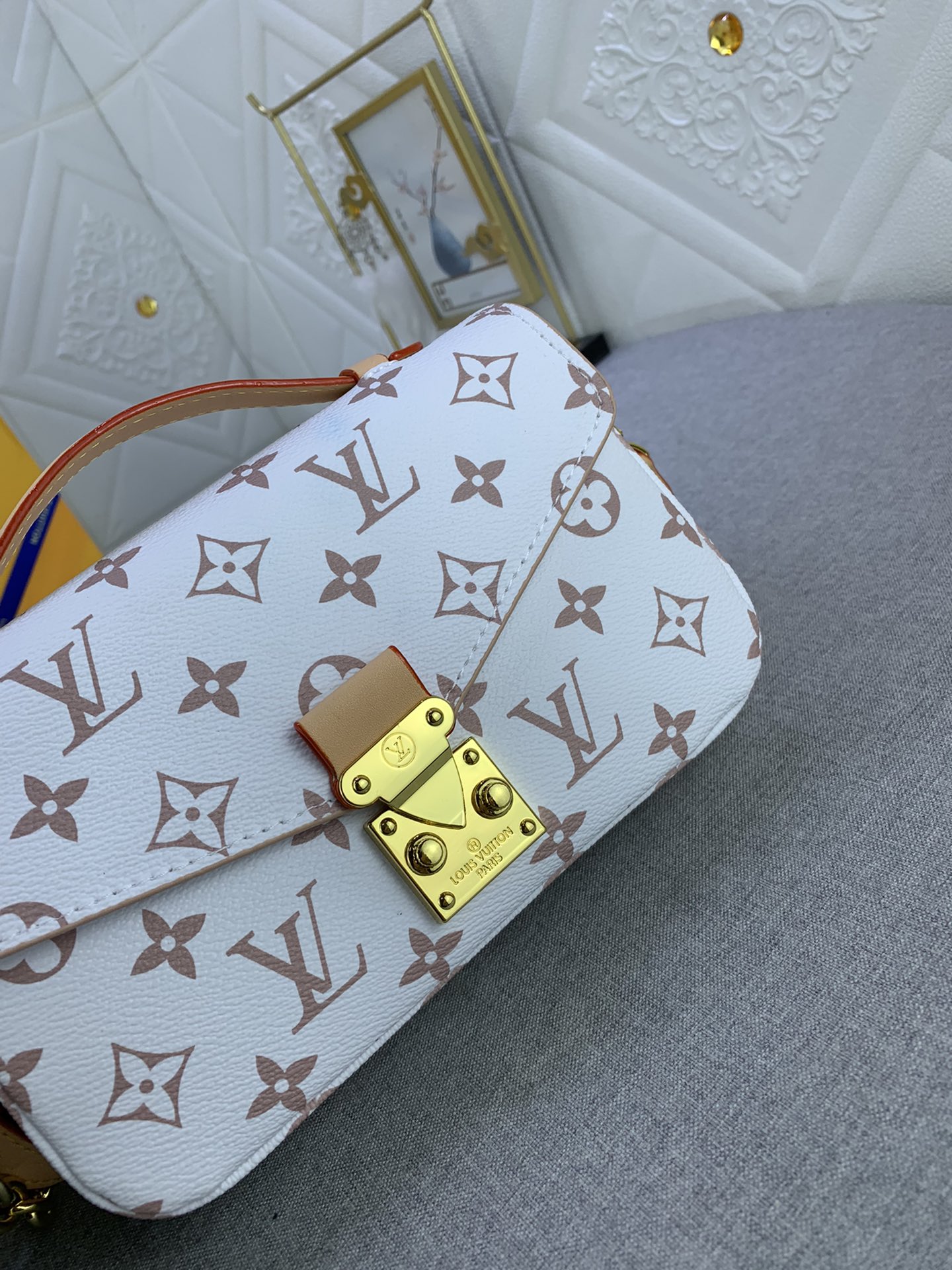 LOUIS VUITTON LV POCHETTE MÉTIS EAST WEST BAGS