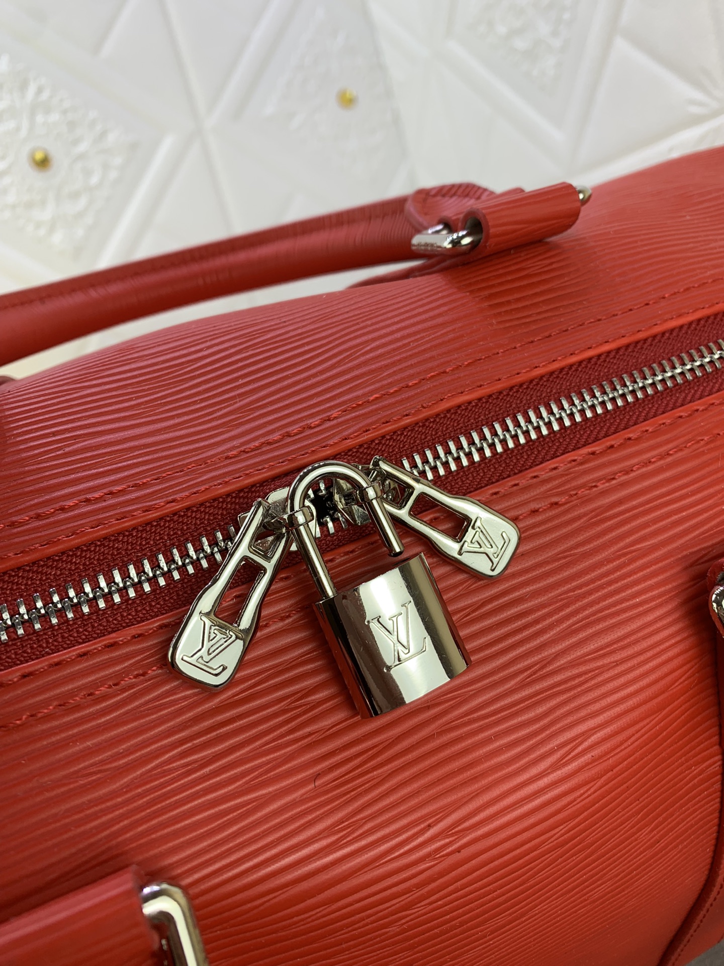 LOUIS VUITTON LV KEEPALL BANDOULIÈRE 50 TRAVEL BAG