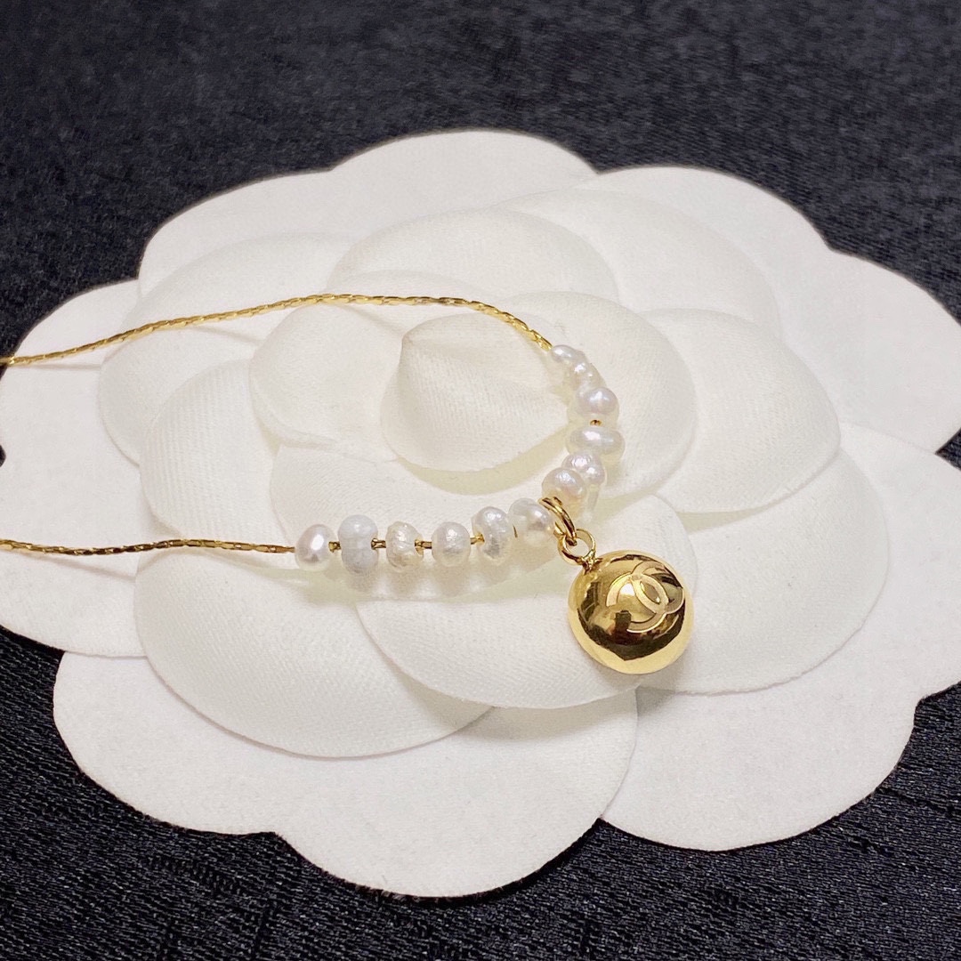 Chanel double C pearl thin necklace