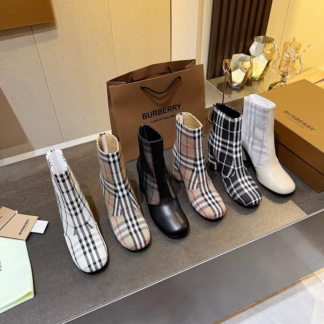 Burberry booties