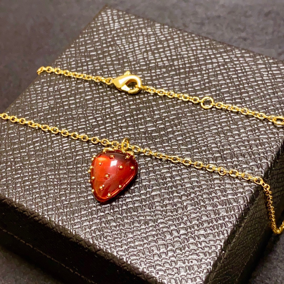 Kate Spade New York summer style cute fresh red strawberry 🍓 necklace