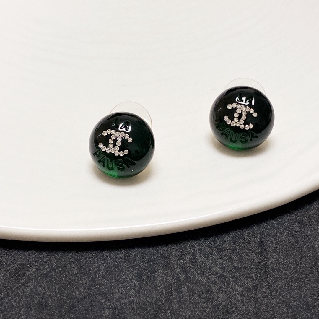 Chanel dark green crystal micro-set diamond stud earrings