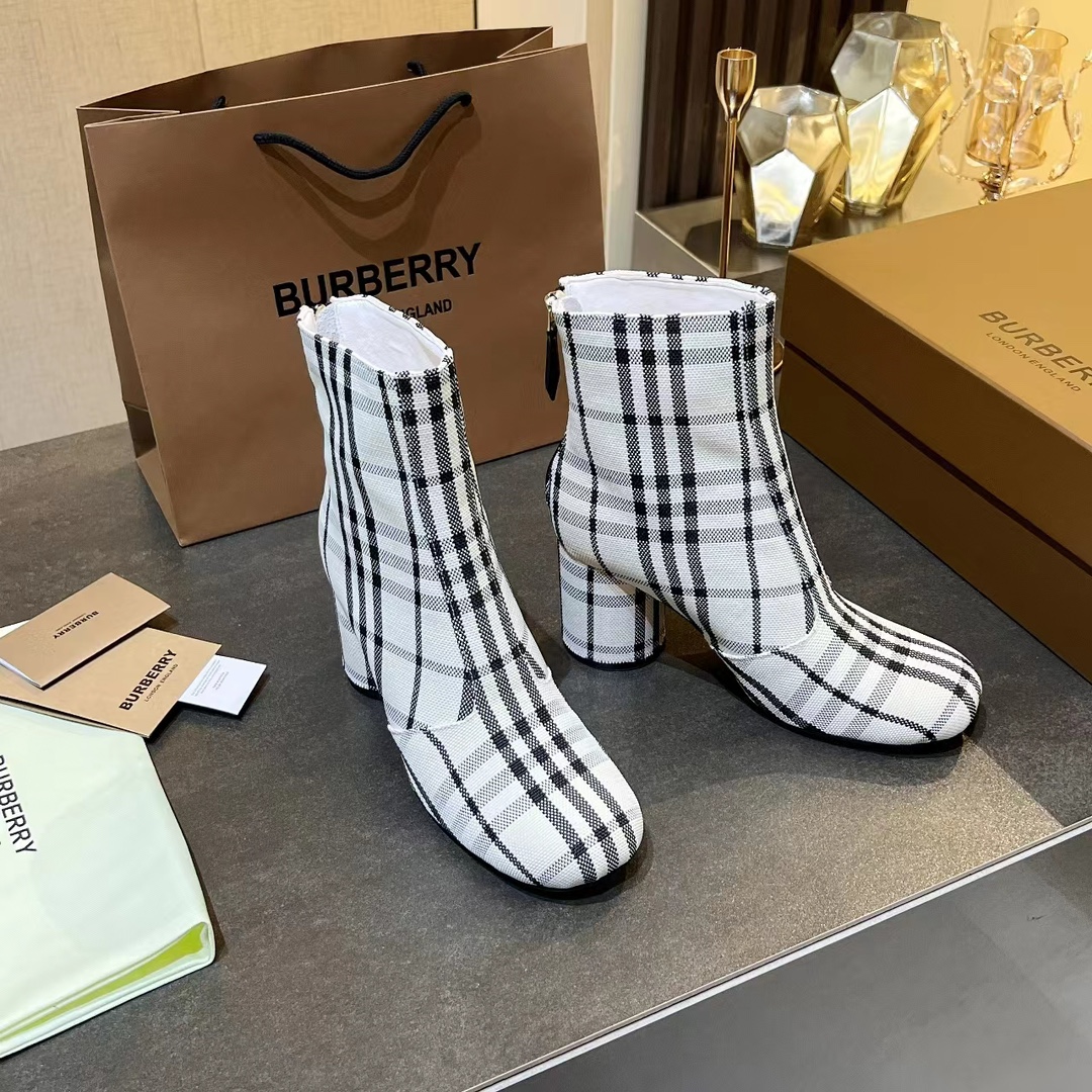 Burberry booties