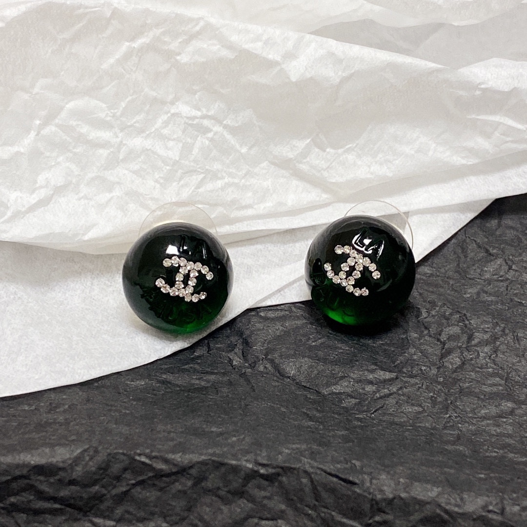 Chanel dark green crystal micro-set diamond stud earrings