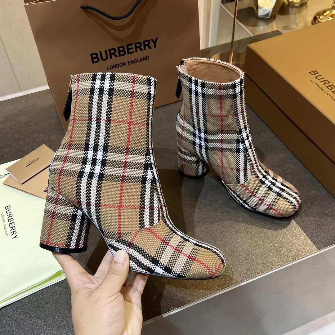 Burberry booties