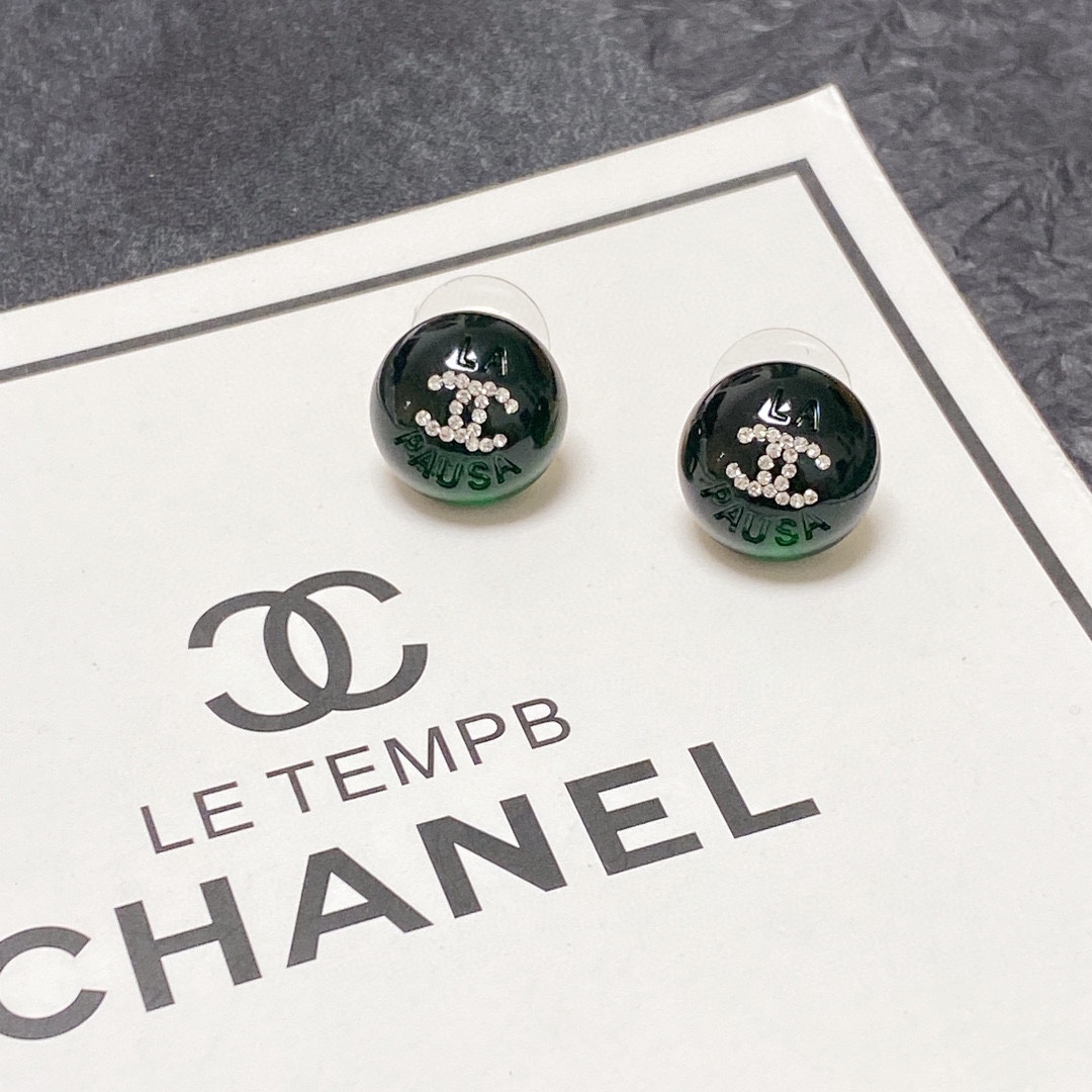 Chanel dark green crystal micro-set diamond stud earrings