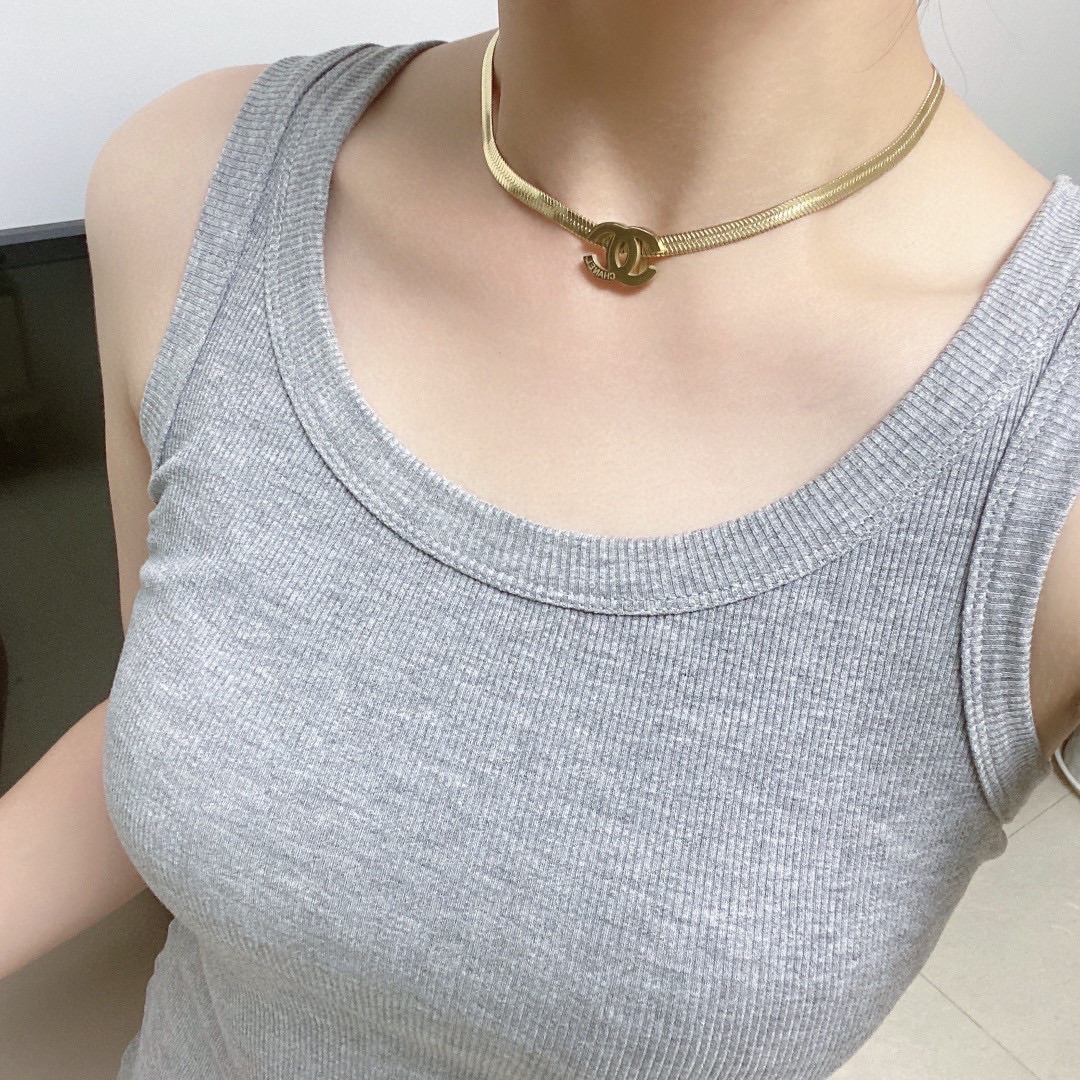 Chanel stainless steel color-retaining snake bone necklace