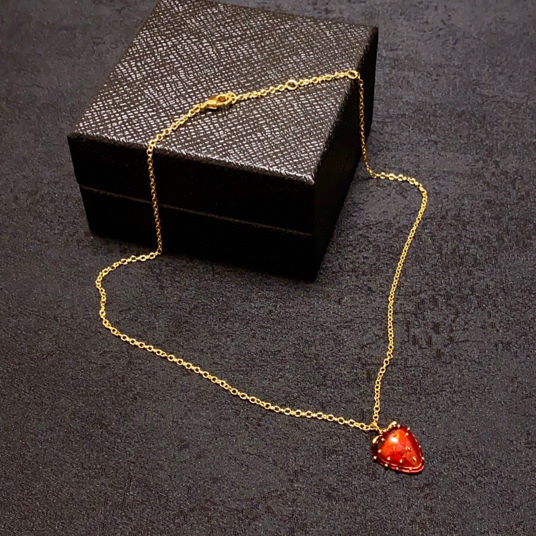 Kate Spade New York summer style cute fresh red strawberry 🍓 necklace