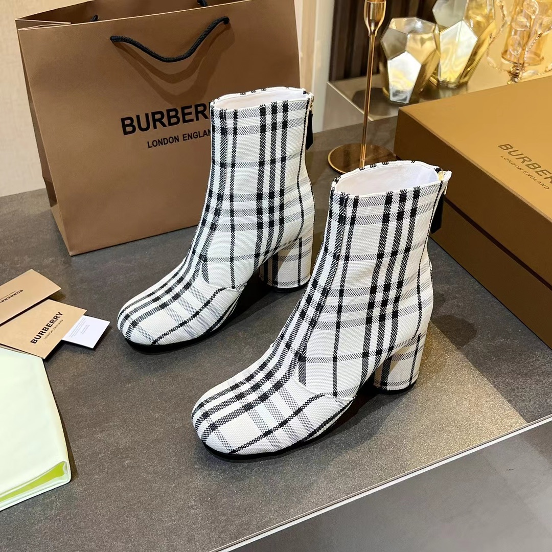 Burberry booties