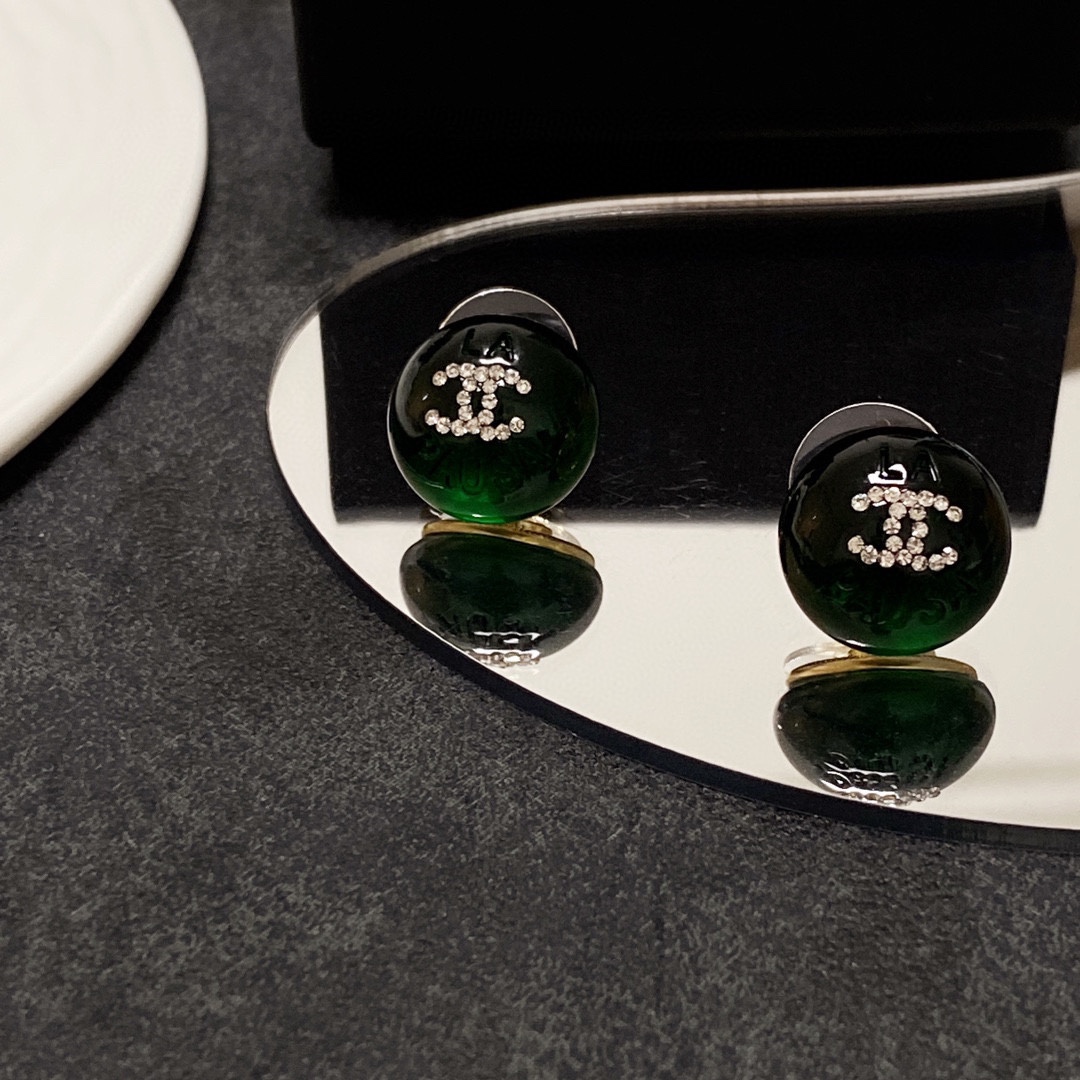 Chanel dark green crystal micro-set diamond stud earrings