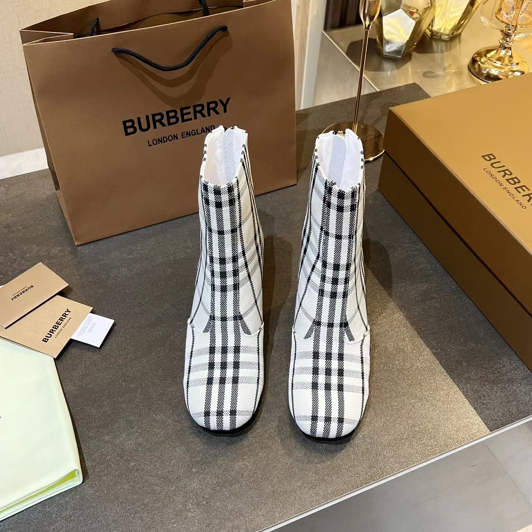 Burberry booties