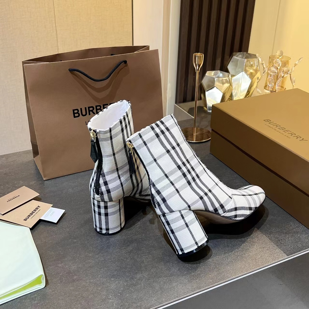 Burberry booties