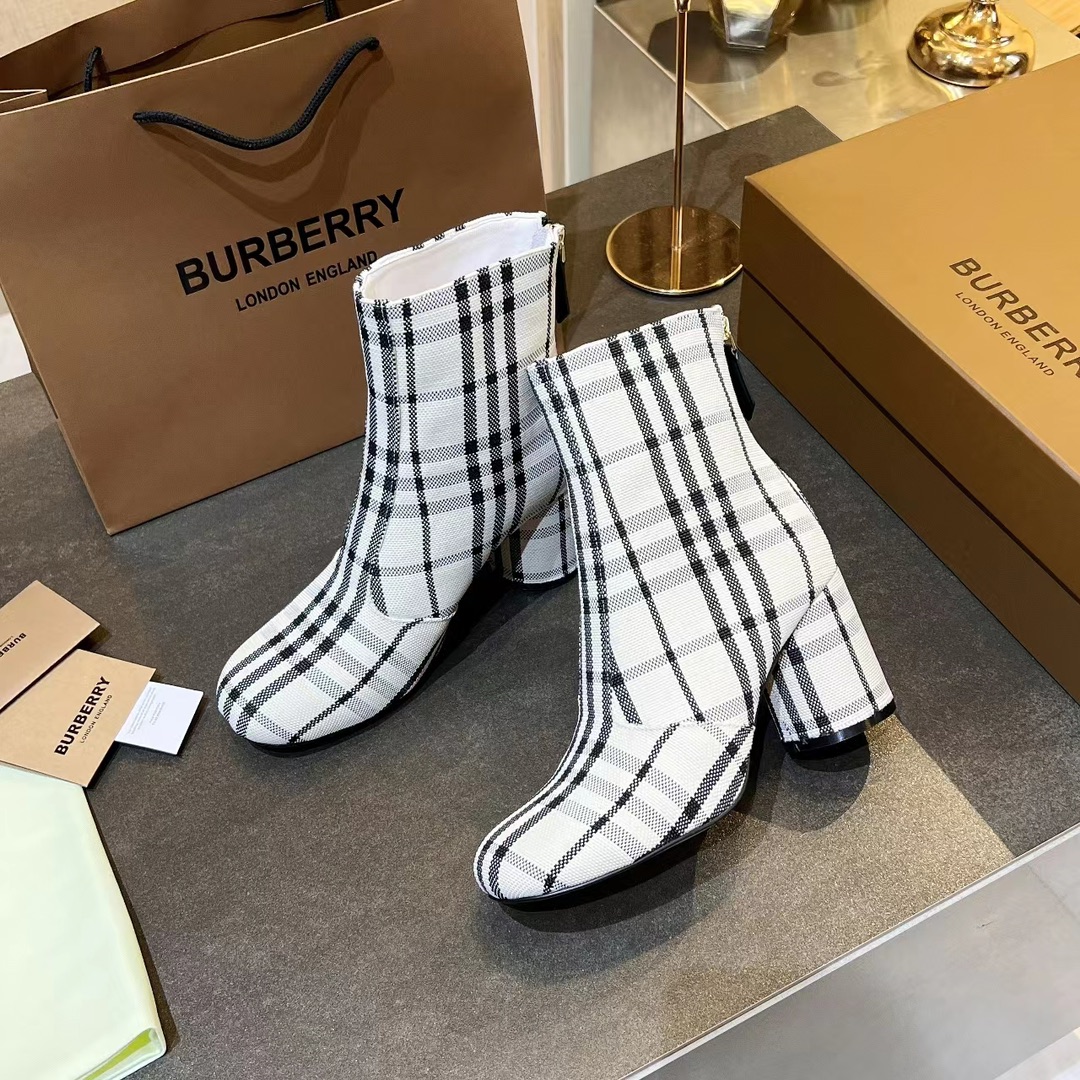Burberry booties