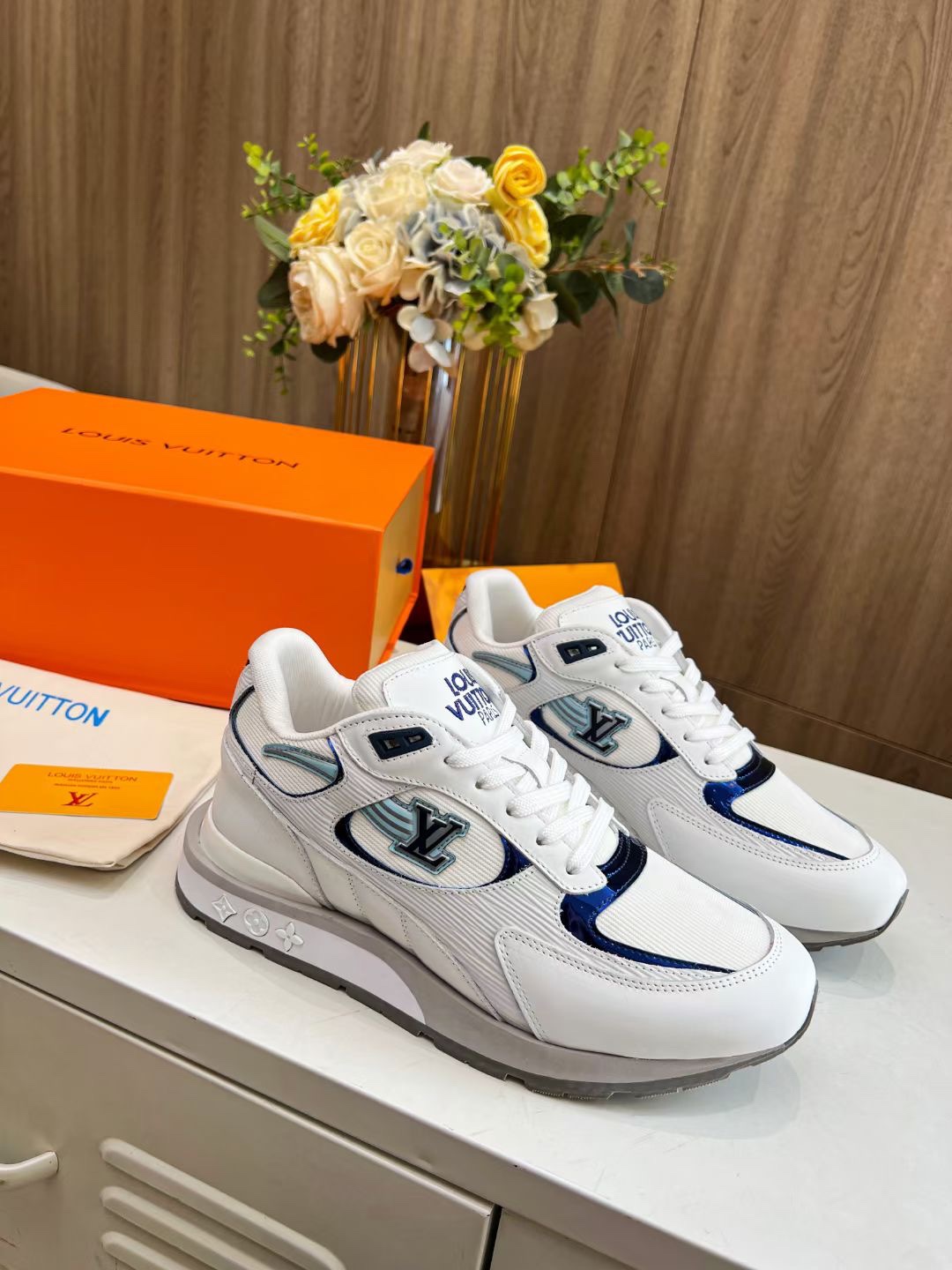 Louis Vuitton lv Run A way sneakers