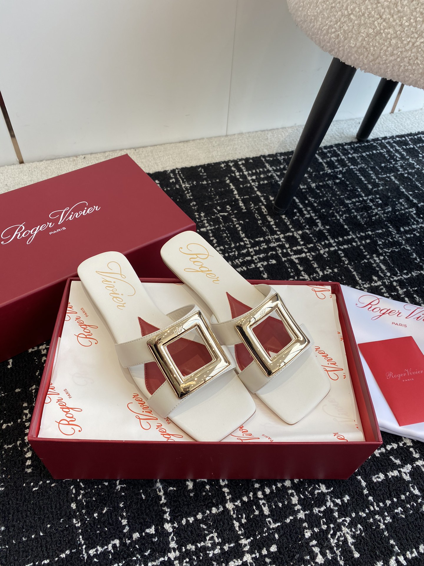Roger vivier RV foreskin square buckle sandals