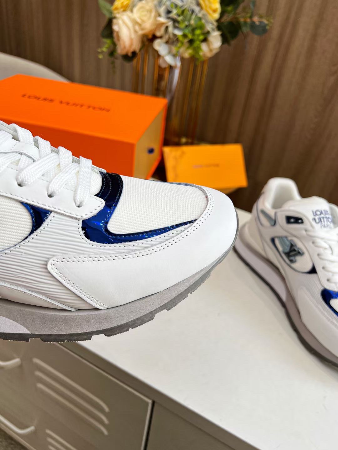 Louis Vuitton lv Run A way sneakers