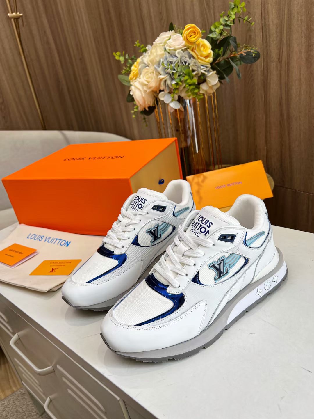 Louis Vuitton lv Run A way sneakers
