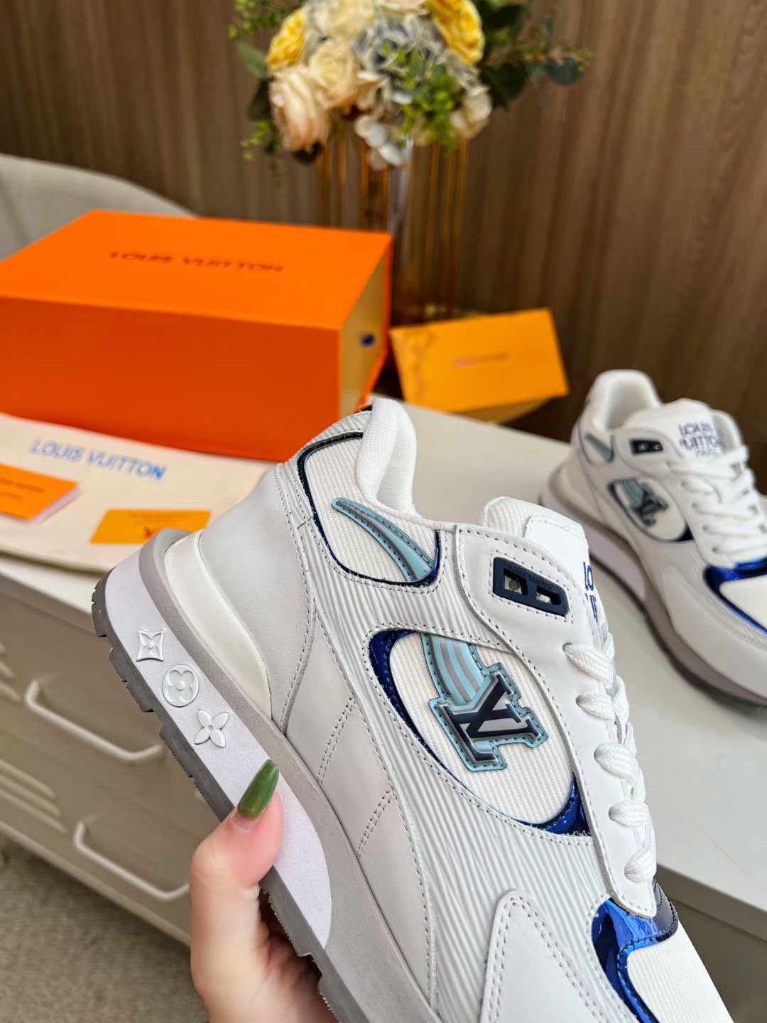 Louis Vuitton lv Run A way sneakers