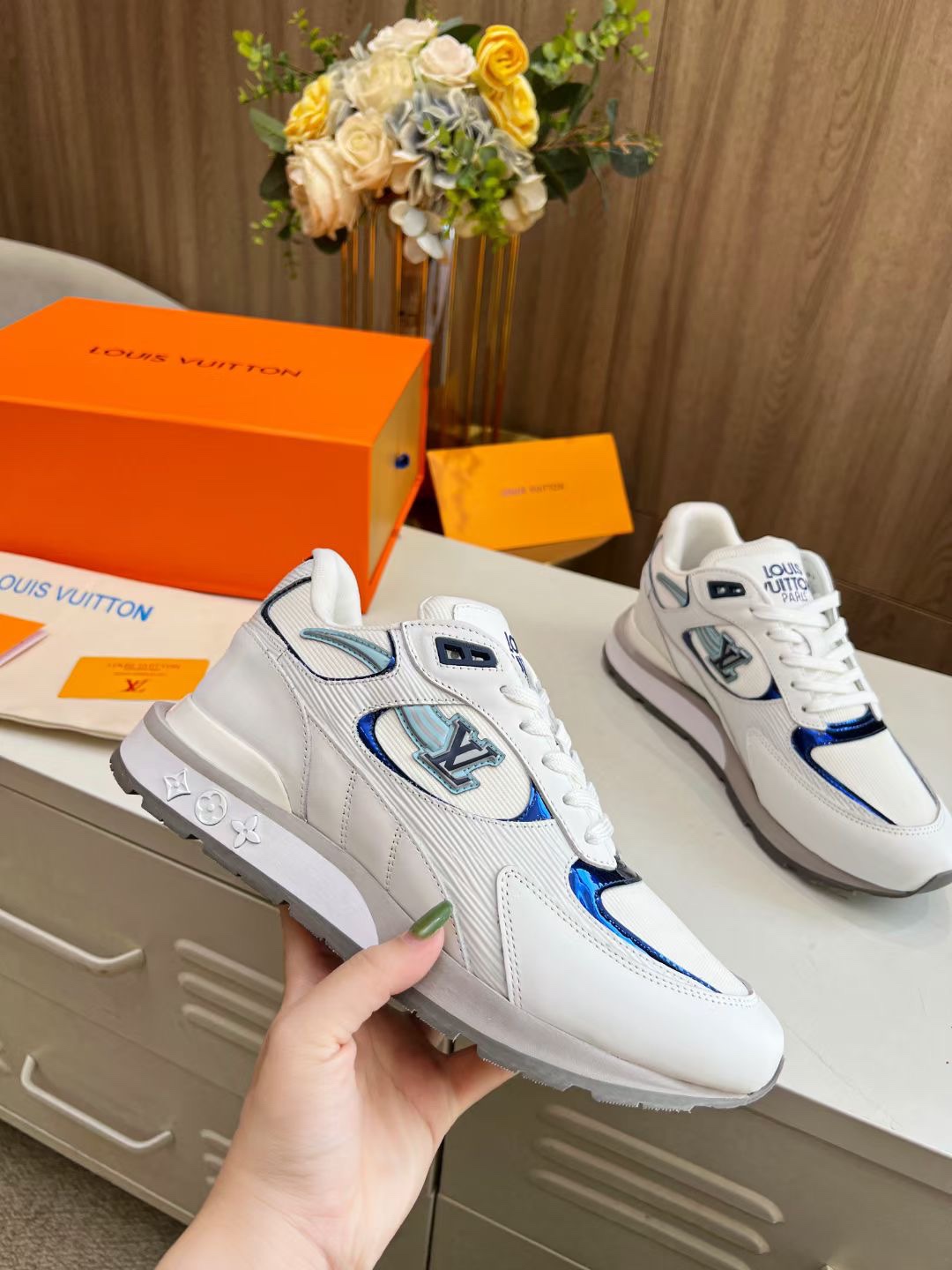 Louis Vuitton lv Run A way sneakers